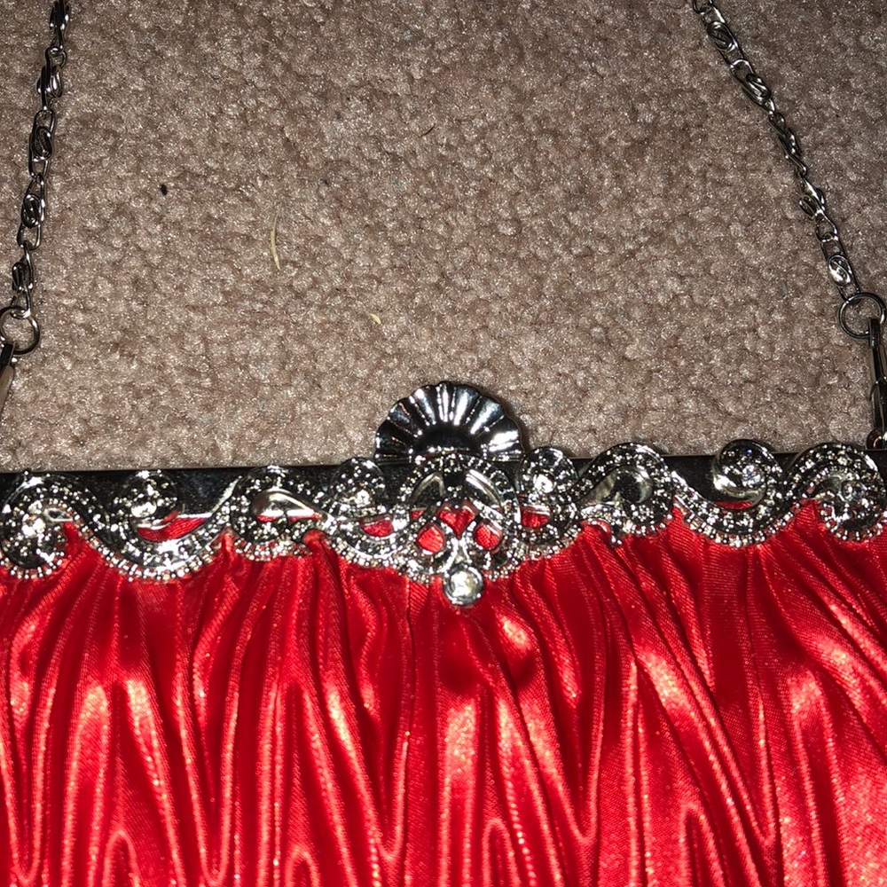 Red Purse - Picture 2 of 4